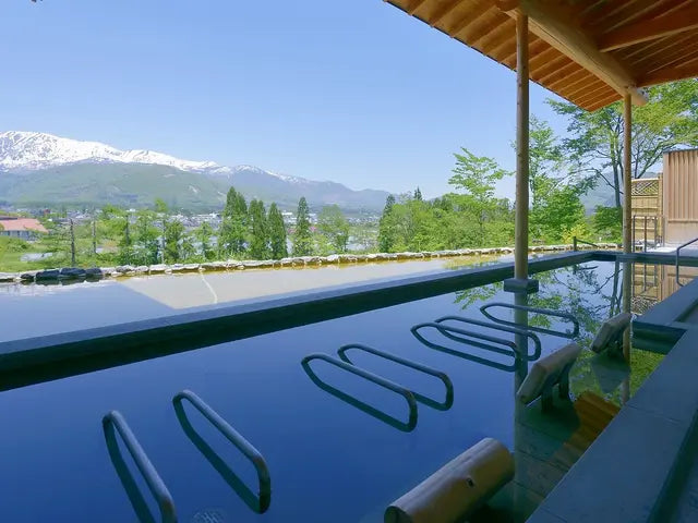 【カードギフト-ペア宿泊-】露天風呂が人気の旅館コレクション＜全国プレミアム＞